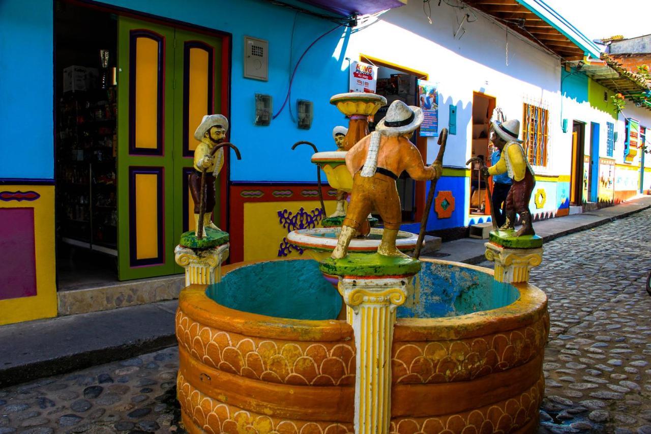 Hotel Real Guatapé Extérieur photo